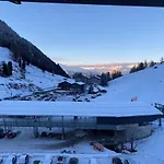Apartahotel Chez Chantal 3*